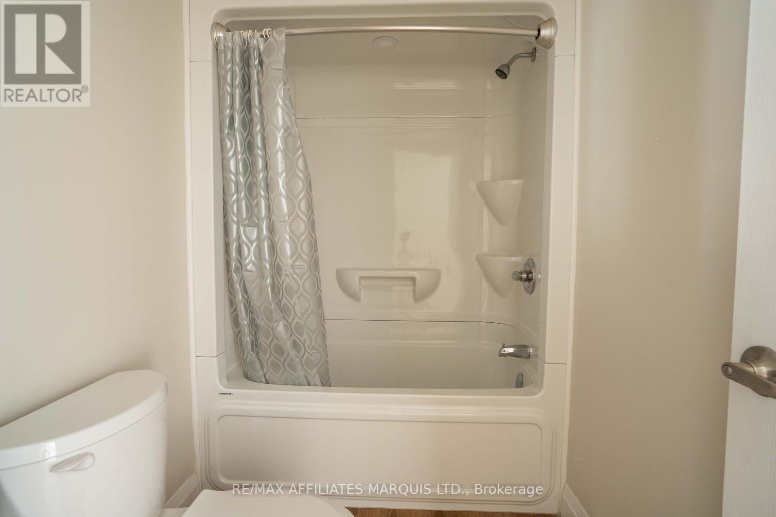 751 Glengarry Boulevard, Cornwall, Ontario  K6H 6E6 - Photo 7 - X12651394