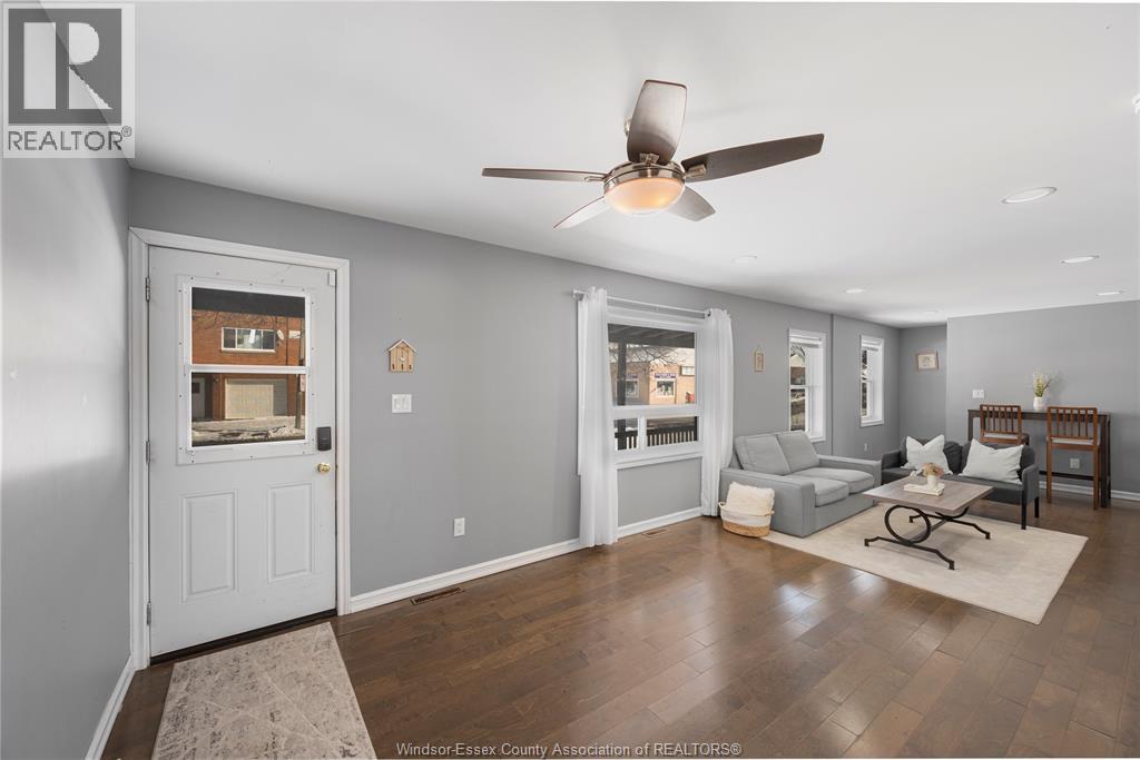 1097 California Avenue, Windsor, Ontario  N9B 2Z5 - Photo 2 - 26001459