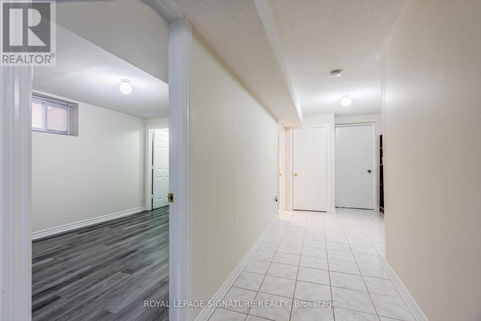 807 Father D'souza Drive, Mississauga, Ontario  L5V 2X5 - Photo 11 - W12711034