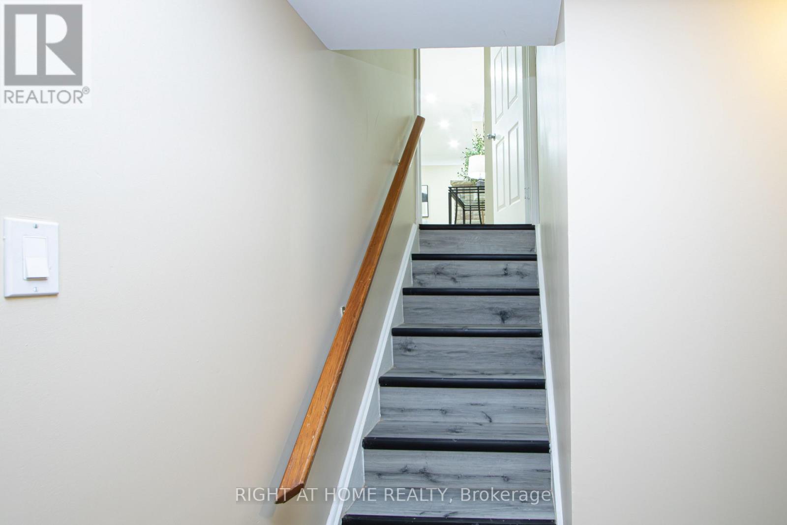 26 Wychwood Parkway, London North, Ontario  N6G 1R5 - Photo 24 - X12710968