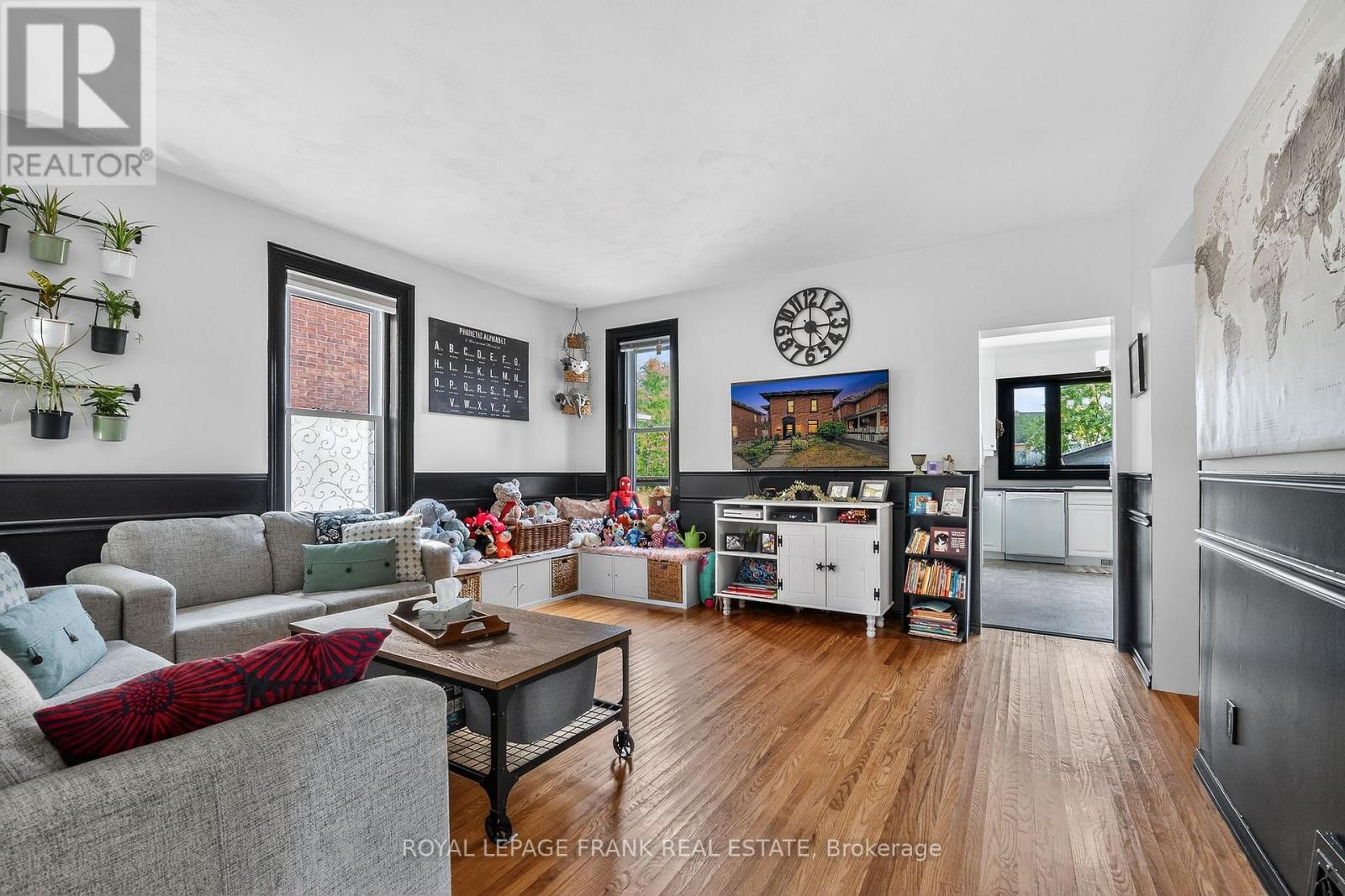 69 Peel Street, Kawartha Lakes, Ontario  K9V 3M5 - Photo 15 - X12587678