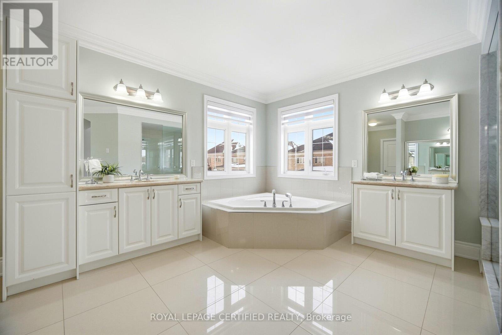 100 Virtue Crescent, Vaughan, Ontario  L4H 4C3 - Photo 32 - N12711254