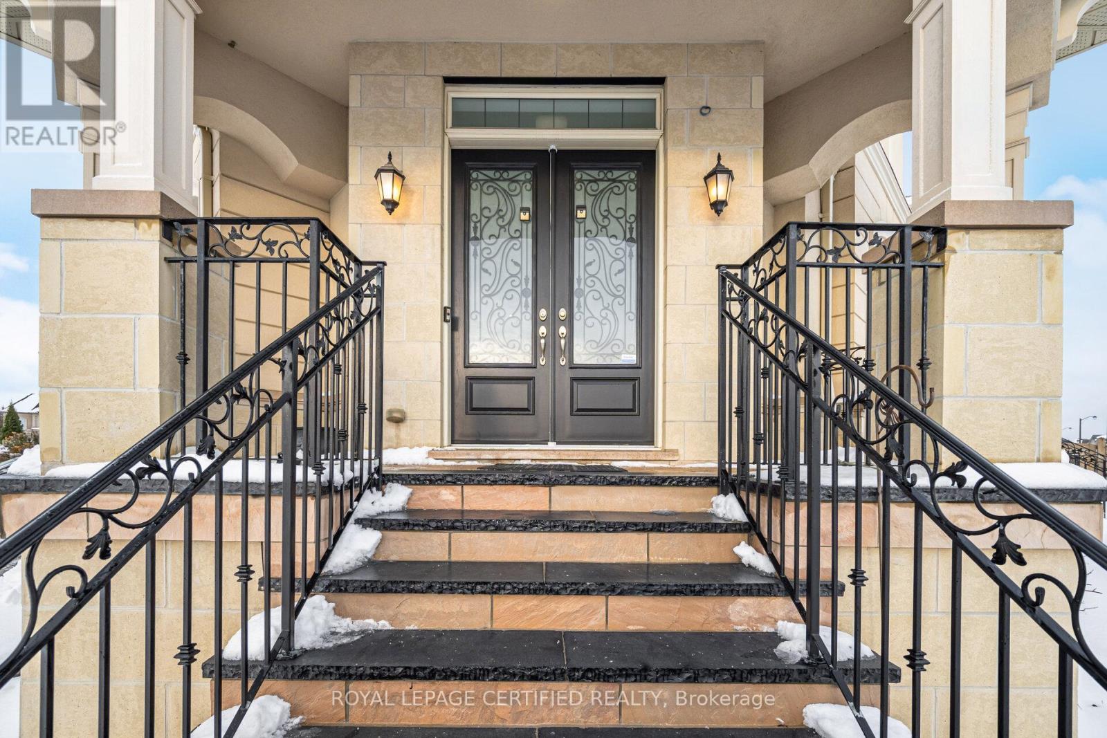 100 Virtue Crescent, Vaughan, Ontario  L4H 4C3 - Photo 5 - N12711254