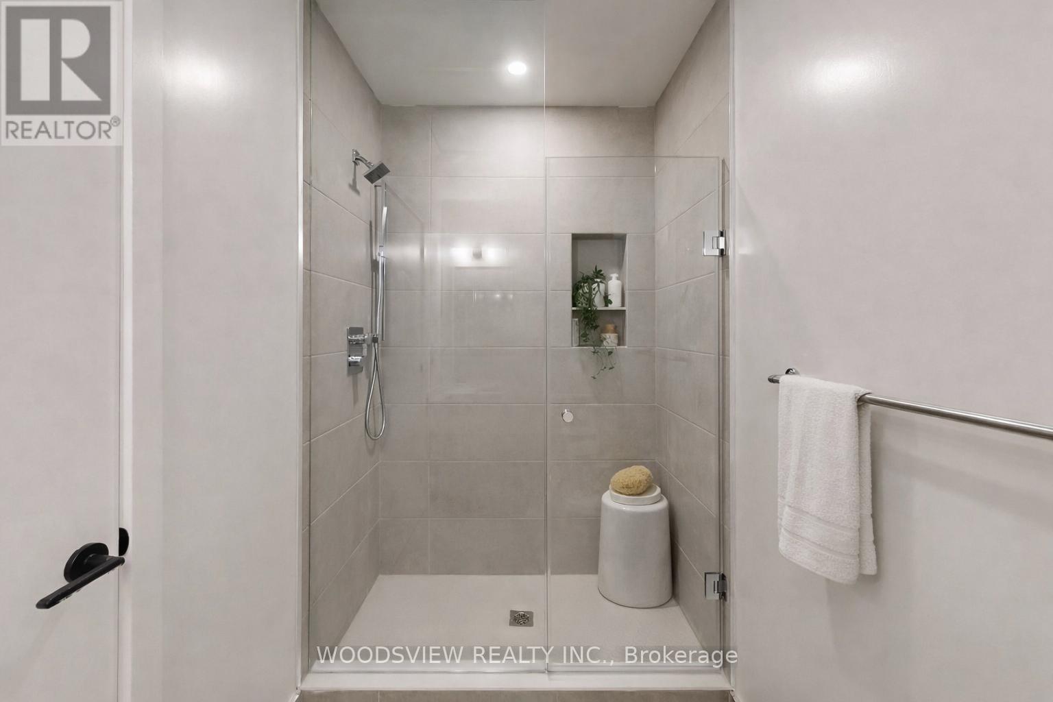 533 - 2075 King Road, King, Ontario  L7B 0R6 - Photo 13 - N12711264