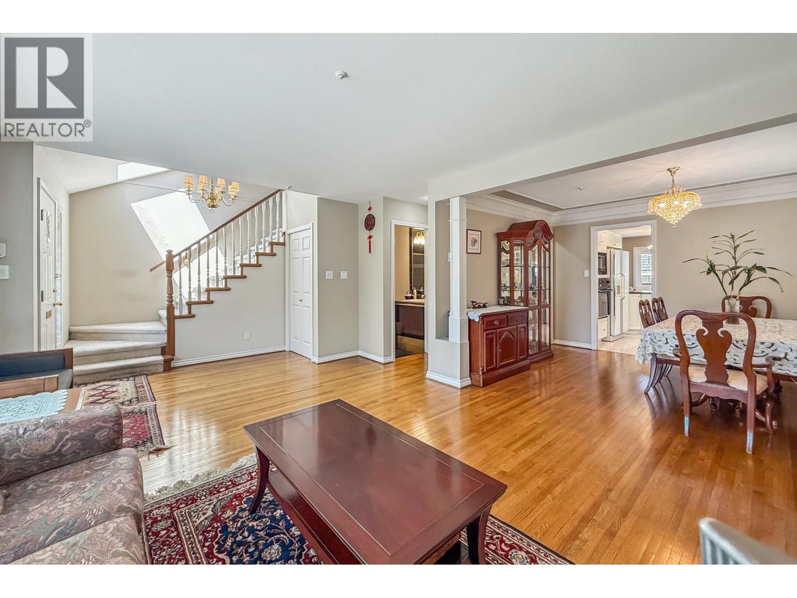 2755 W 20th Avenue, Vancouver, British Columbia V6L 1H1 - Photo 2 - R3074149