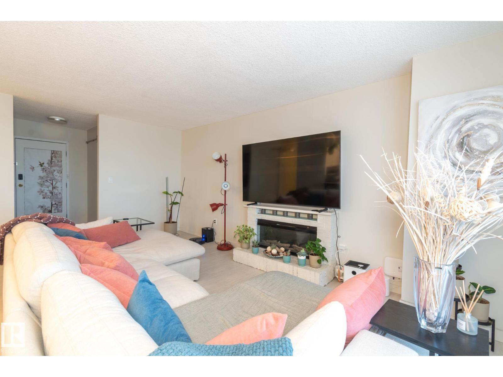 #215 13910 Stony Plain Rd Nw, Edmonton, Alberta  T5N 3R2 - Photo 14 - E4470519