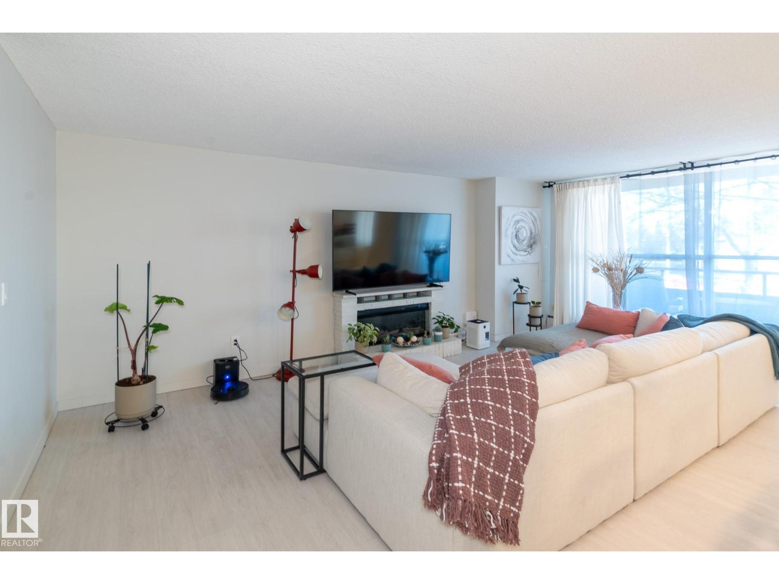 #215 13910 Stony Plain Rd Nw, Edmonton, Alberta  T5N 3R2 - Photo 15 - E4470519