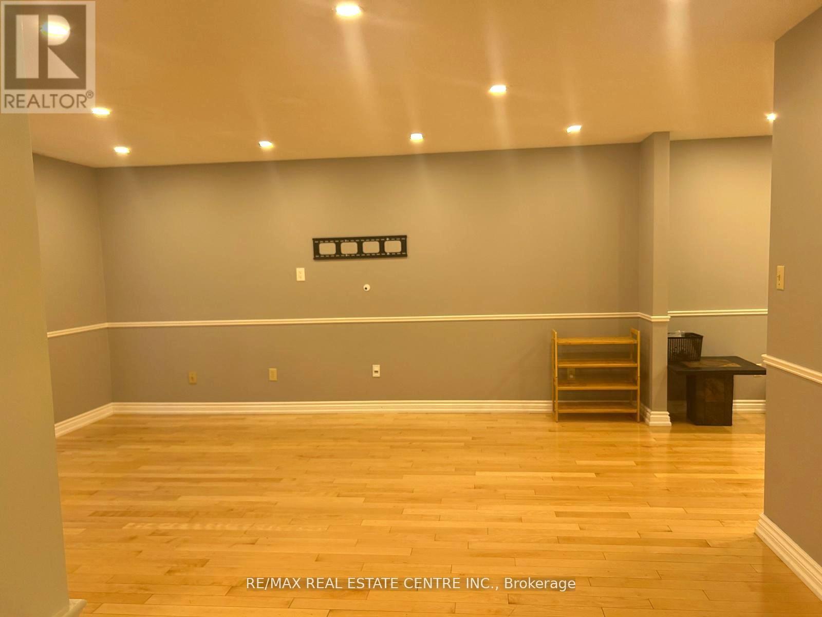 874 Childs Drive, Milton, Ontario  L9T 4J6 - Photo 4 - W12711234