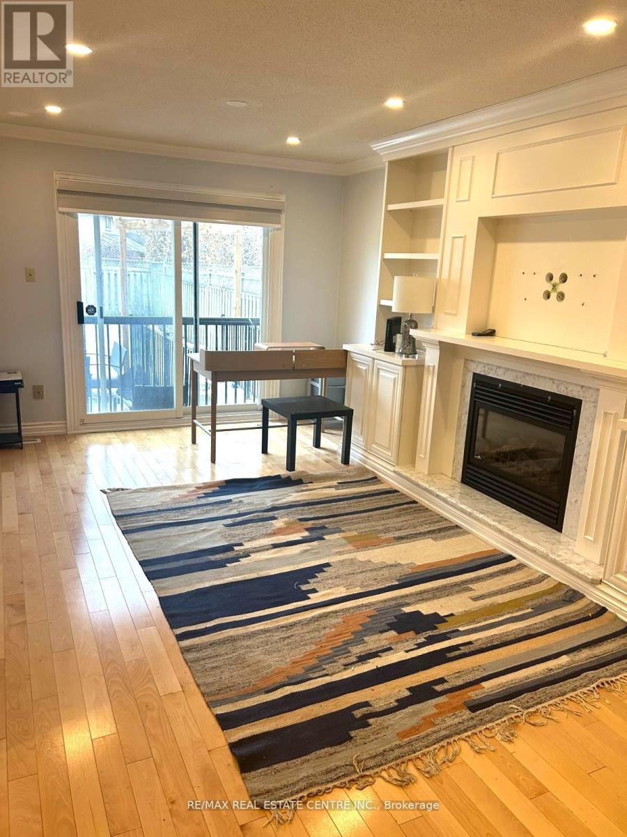 874 Childs Drive, Milton, Ontario  L9T 4J6 - Photo 7 - W12711234