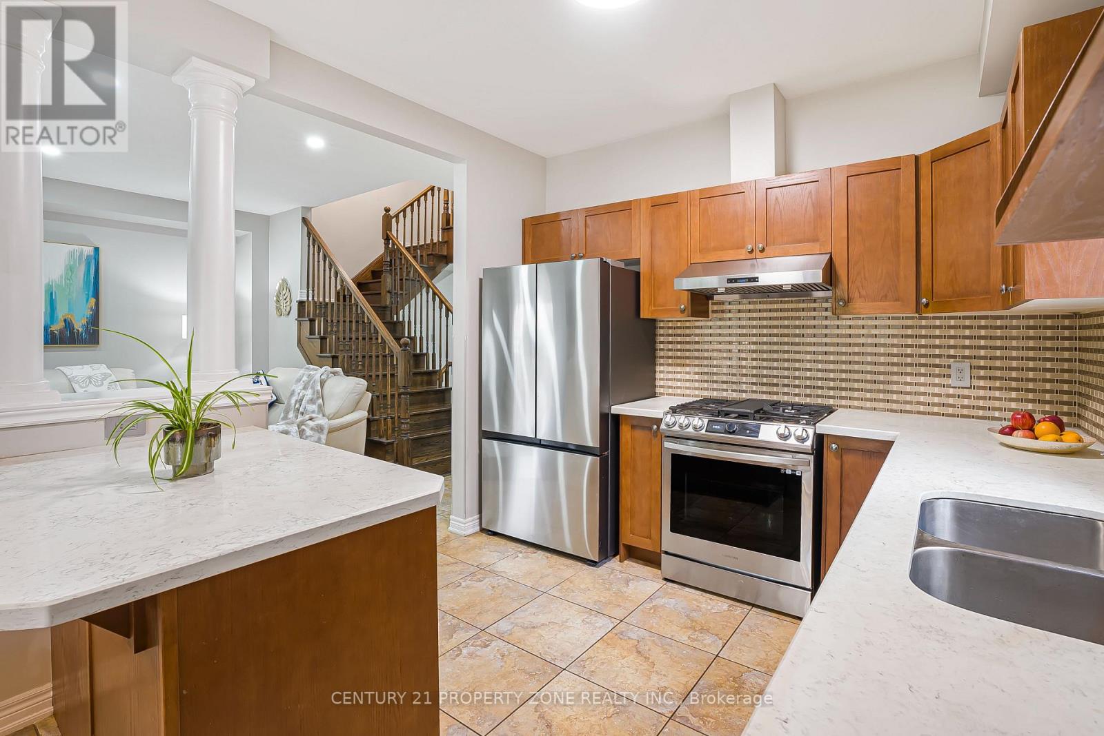 2467 Millstone Drive, Oakville, Ontario  L6M 0H6 - Photo 7 - W12711288