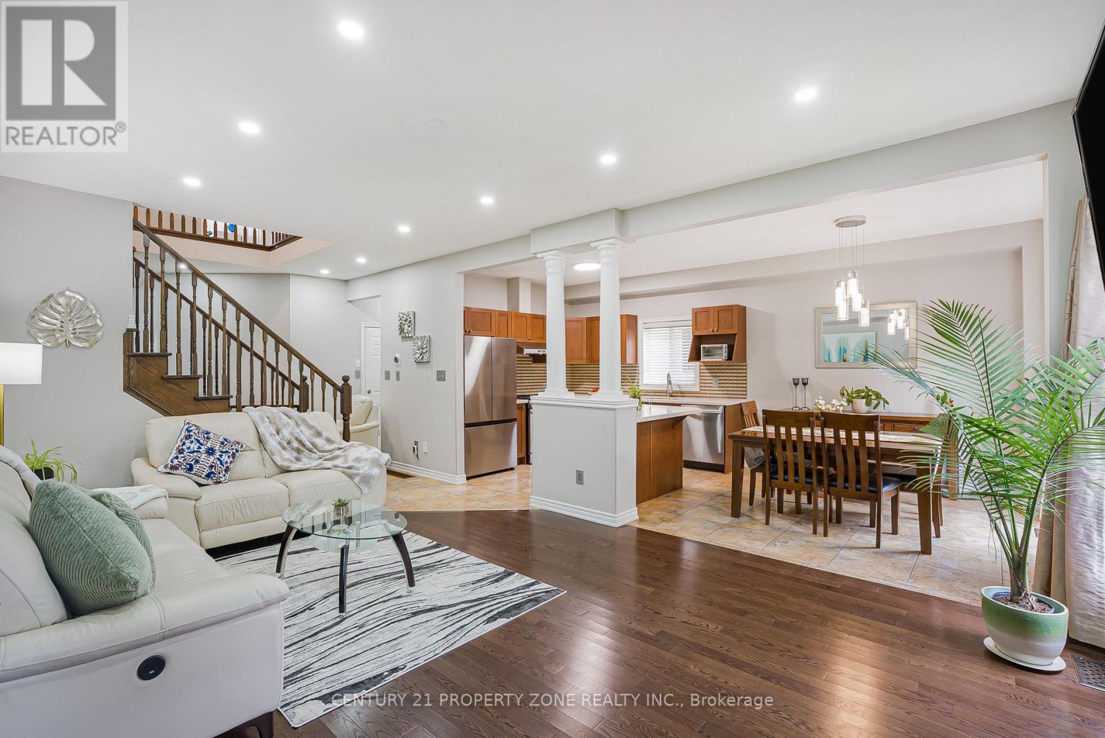 2467 Millstone Drive, Oakville, Ontario  L6M 0H6 - Photo 9 - W12711288