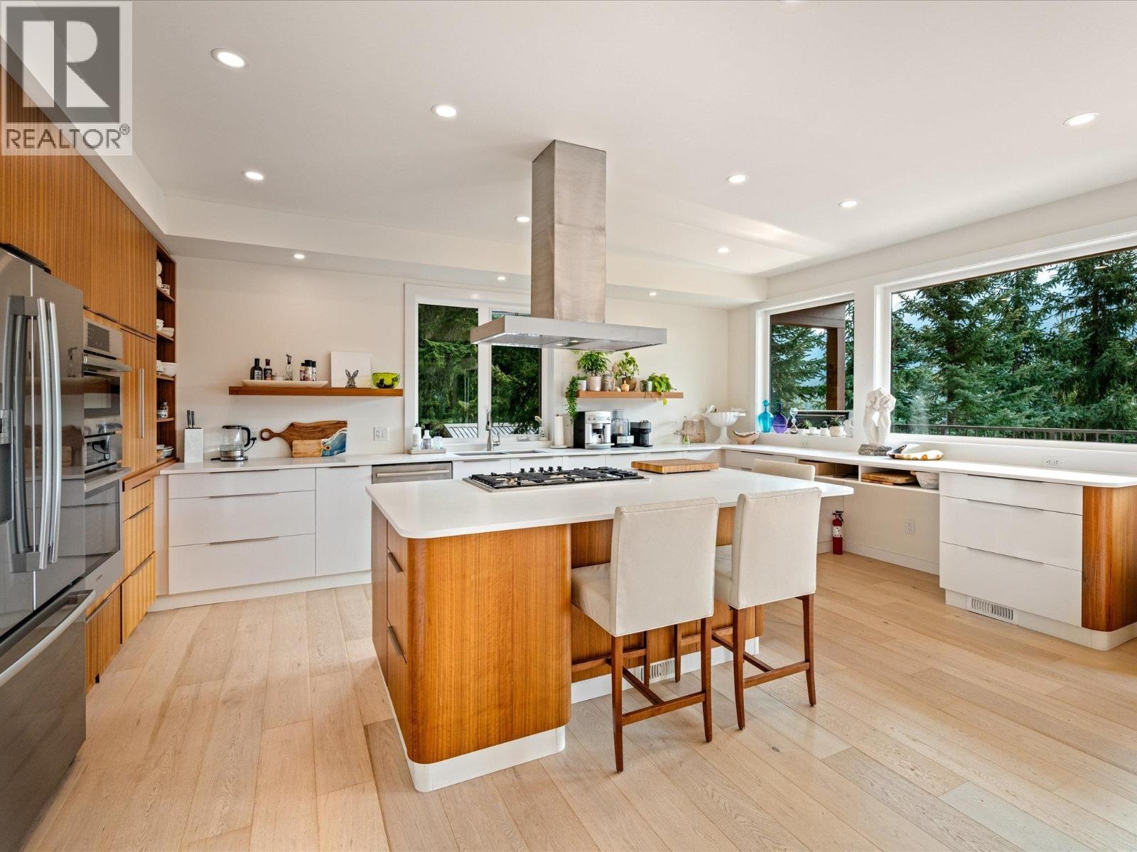 9331 Emerald Drive, Whistler, British Columbia  V8E 0G5 - Photo 7 - R3077255