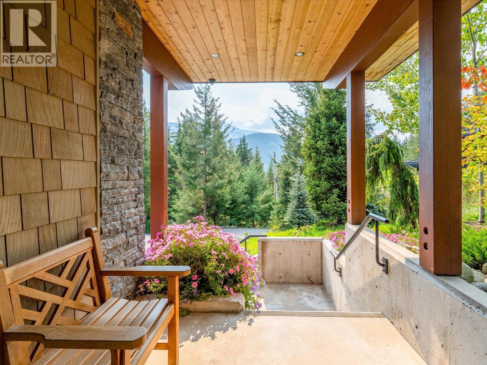 9331 Emerald Drive, Whistler, British Columbia  V8E 0G5 - Photo 27 - R3077255