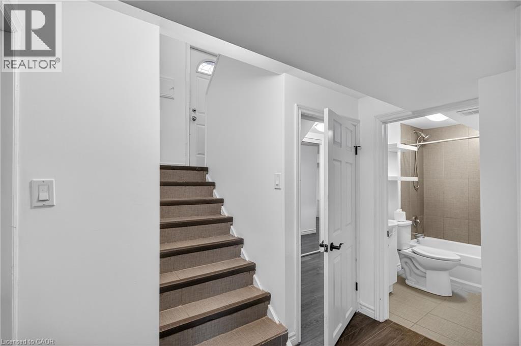 399 East 15th Street, Hamilton, Ontario  L9A 4G9 - Photo 27 - 40796265