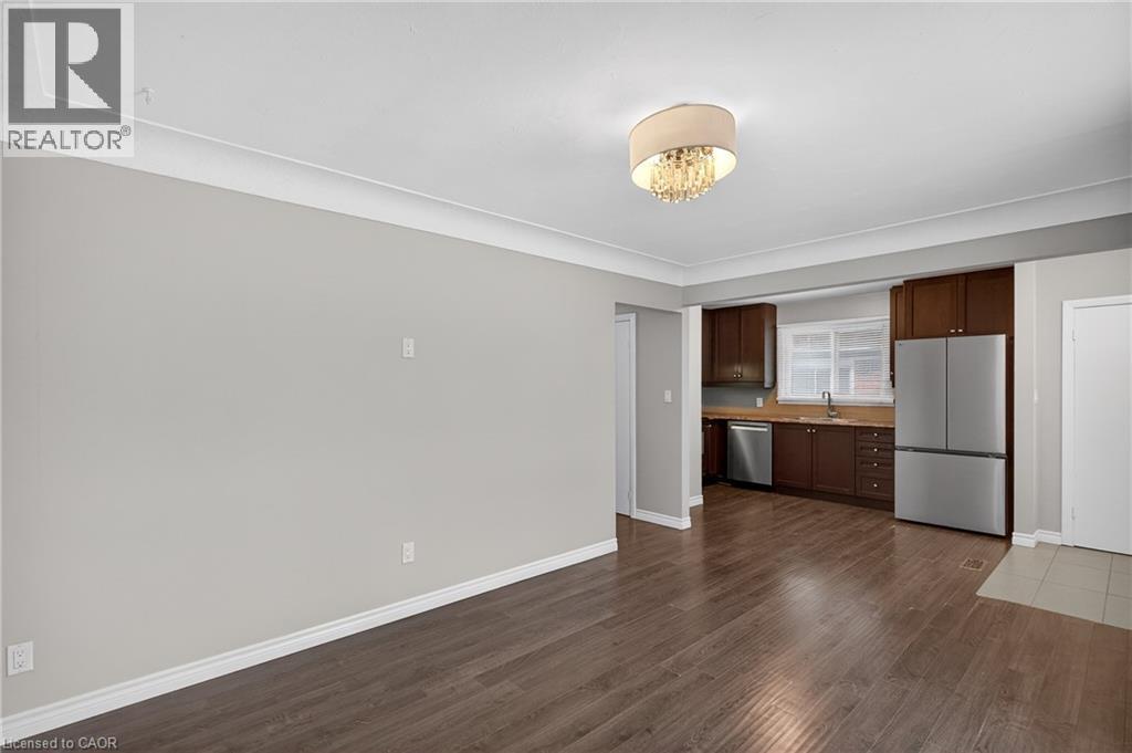 399 East 15th Street, Hamilton, Ontario  L9A 4G9 - Photo 9 - 40796265