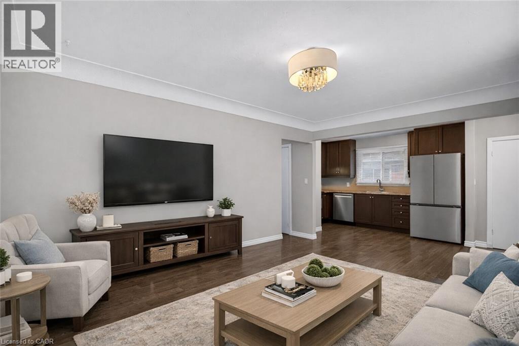 399 East 15th Street, Hamilton, Ontario  L9A 4G9 - Photo 8 - 40796265