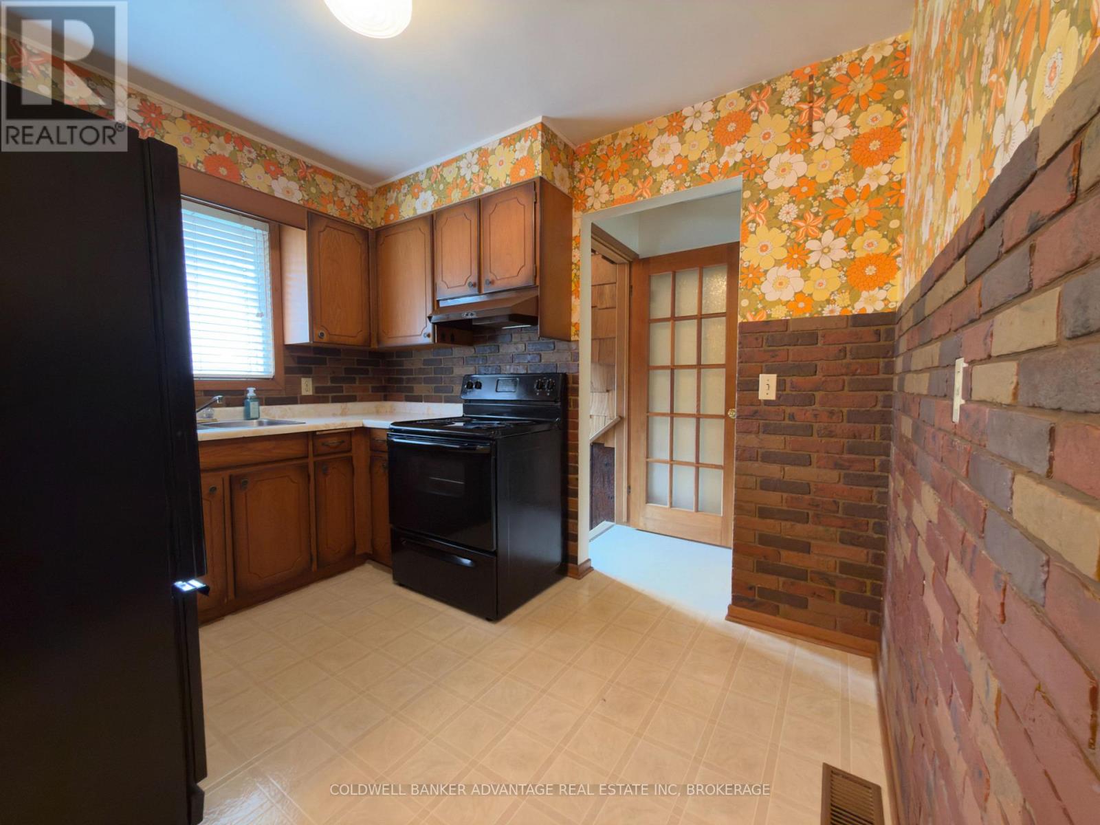 987 Steele Street, Port Colborne, Ontario  L3K 5A1 - Photo 15 - X12711392