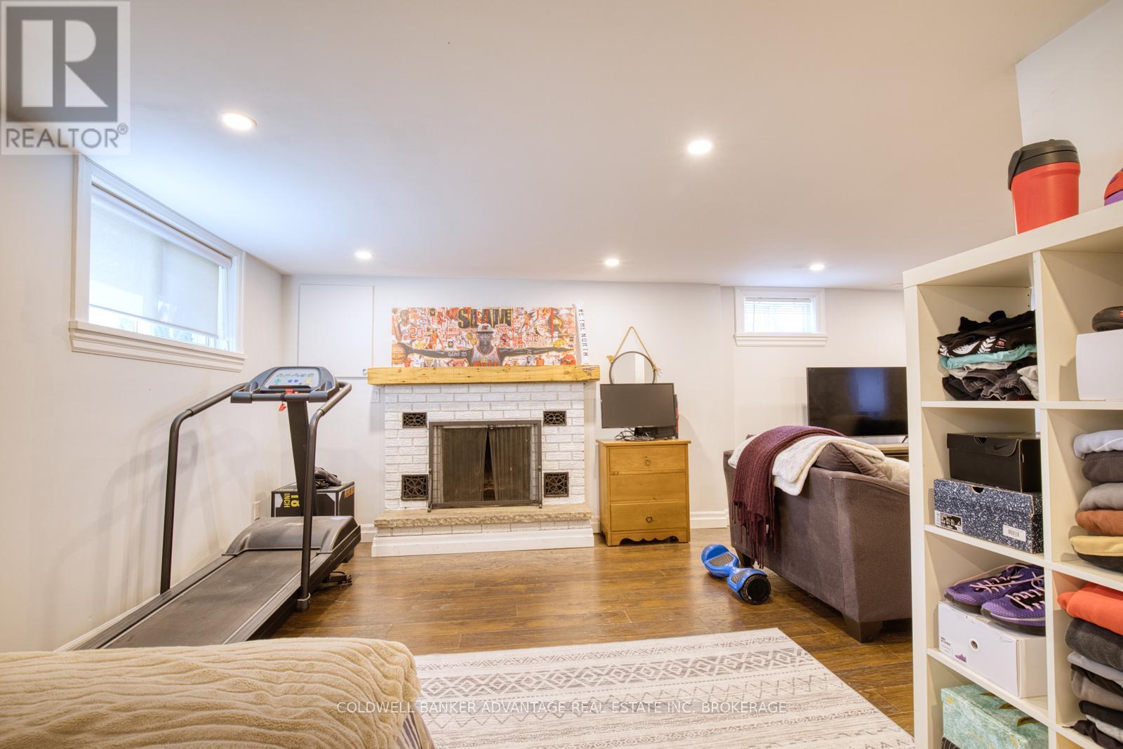 20 Karen Crescent, Grimsby (Grimsby Beach), Ontario  L3M 2E4 - Photo 33 - X12711402