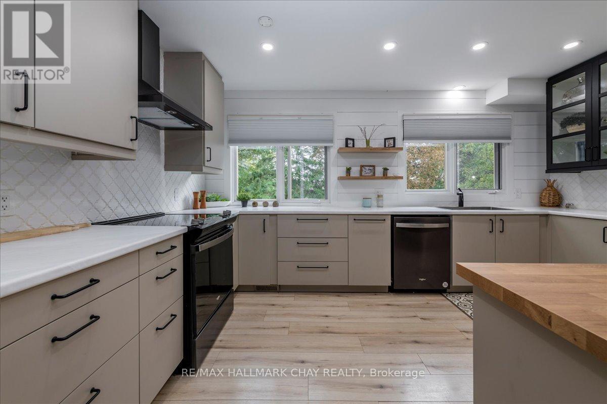 56 Marshall Street, Barrie, Ontario  L4N 3S7 - Photo 18 - S12652012