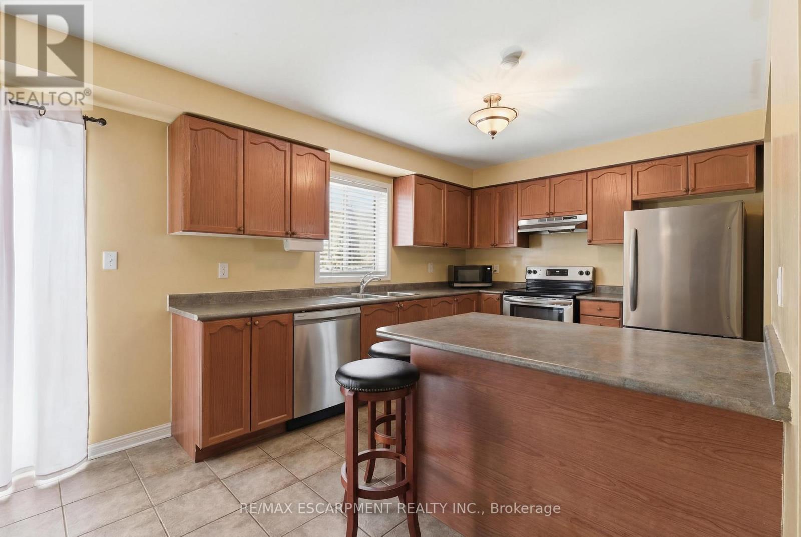 162 Panton Trail, Milton, Ontario  L9T 6K2 - Photo 11 - W12692848