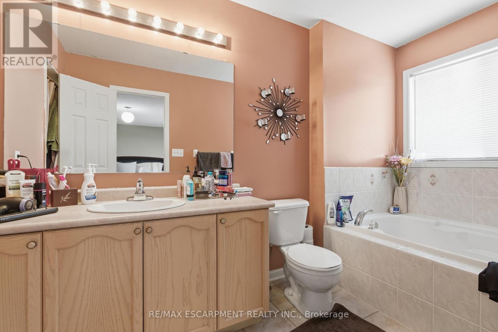 162 Panton Trail, Milton, Ontario  L9T 6K2 - Photo 20 - W12692848