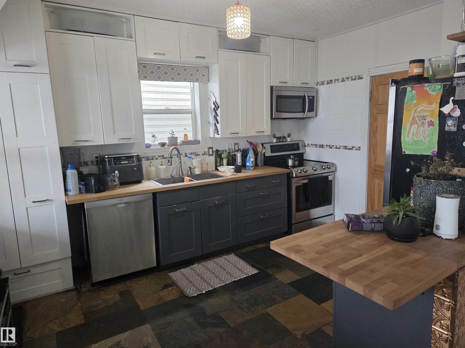 11406 96 St Nw, Edmonton, Alberta  T5G 1T4 - Photo 10 - E4470006