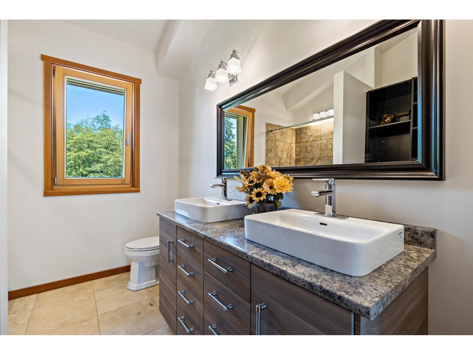 1061 216 Street, Langley, British Columbia  V2Z 1R3 - Photo 12 - R3078007