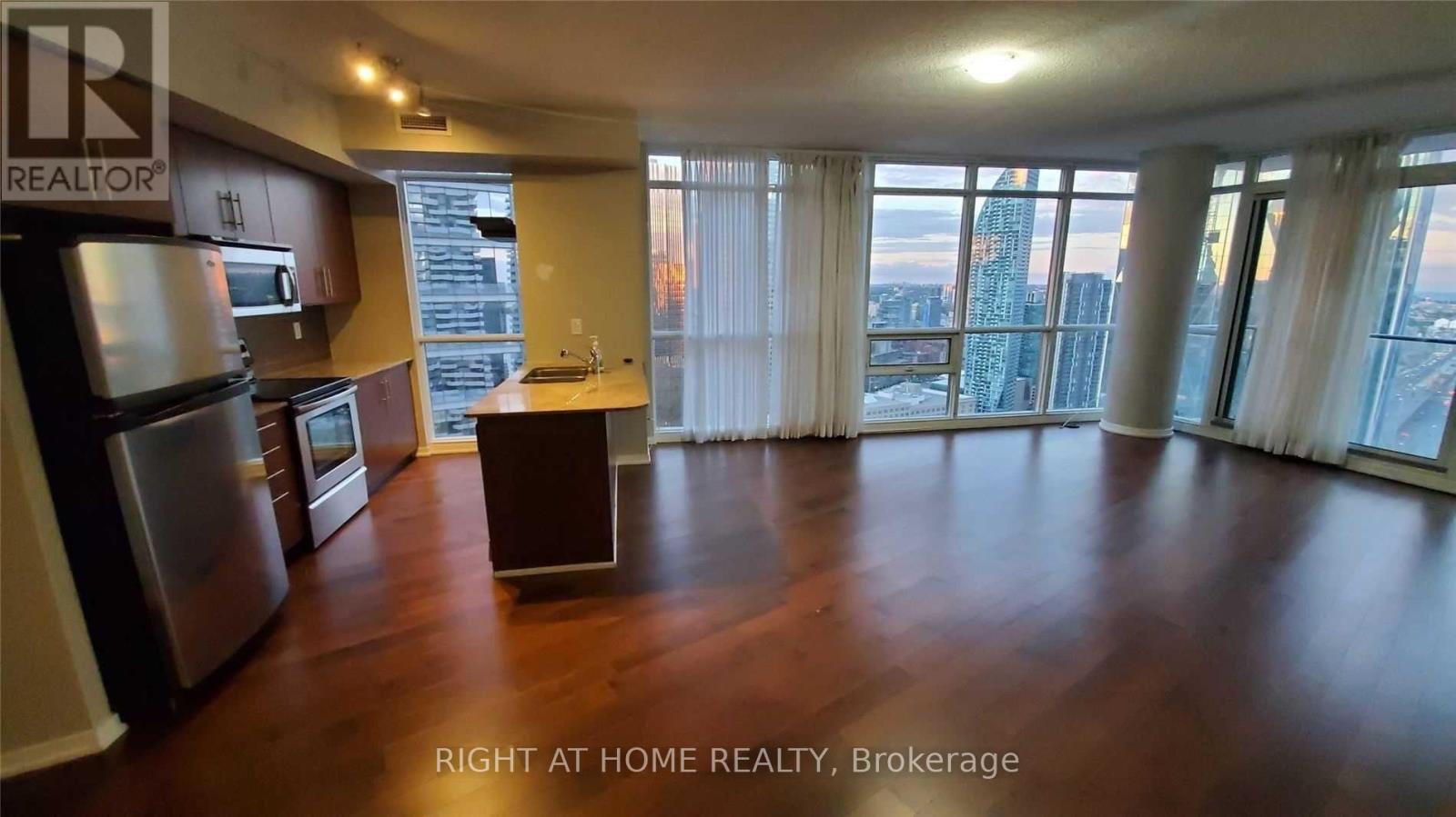 3408 - 65 Bremner Boulevard, Toronto, Ontario  M5J 0A7 - Photo 4 - C12711296