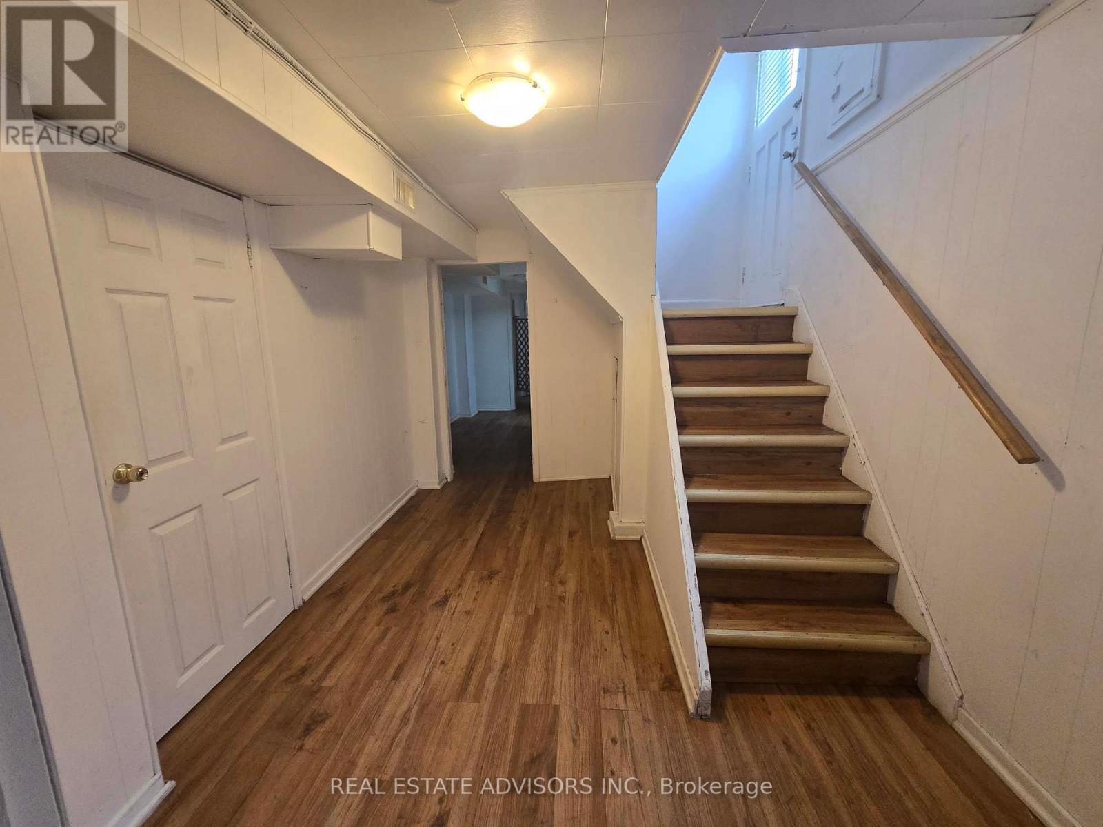 8 Virgilwood Drive, Toronto, Ontario  M2R 2B1 - Photo 17 - C12711314