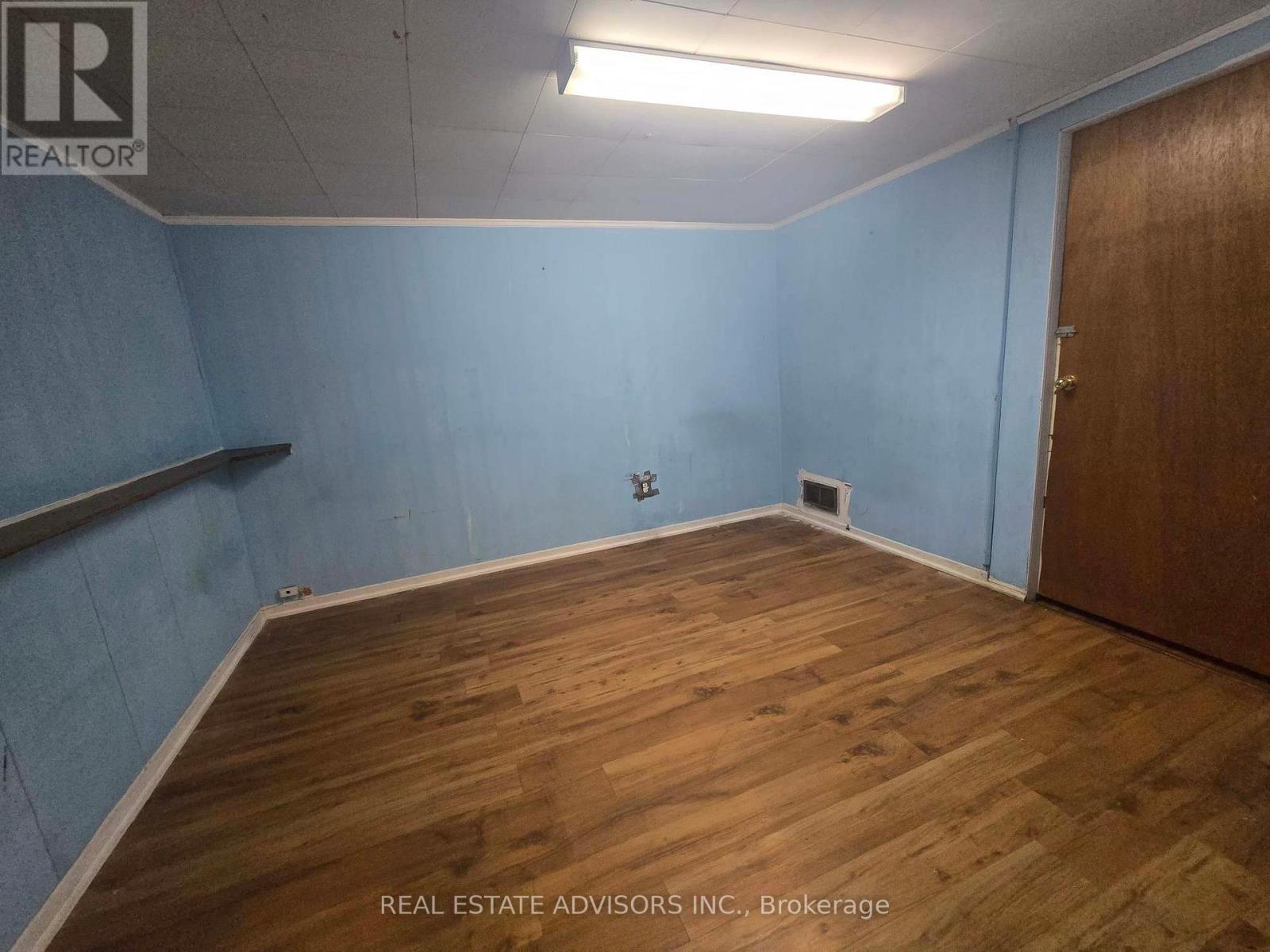 8 Virgilwood Drive, Toronto, Ontario  M2R 2B1 - Photo 21 - C12711314