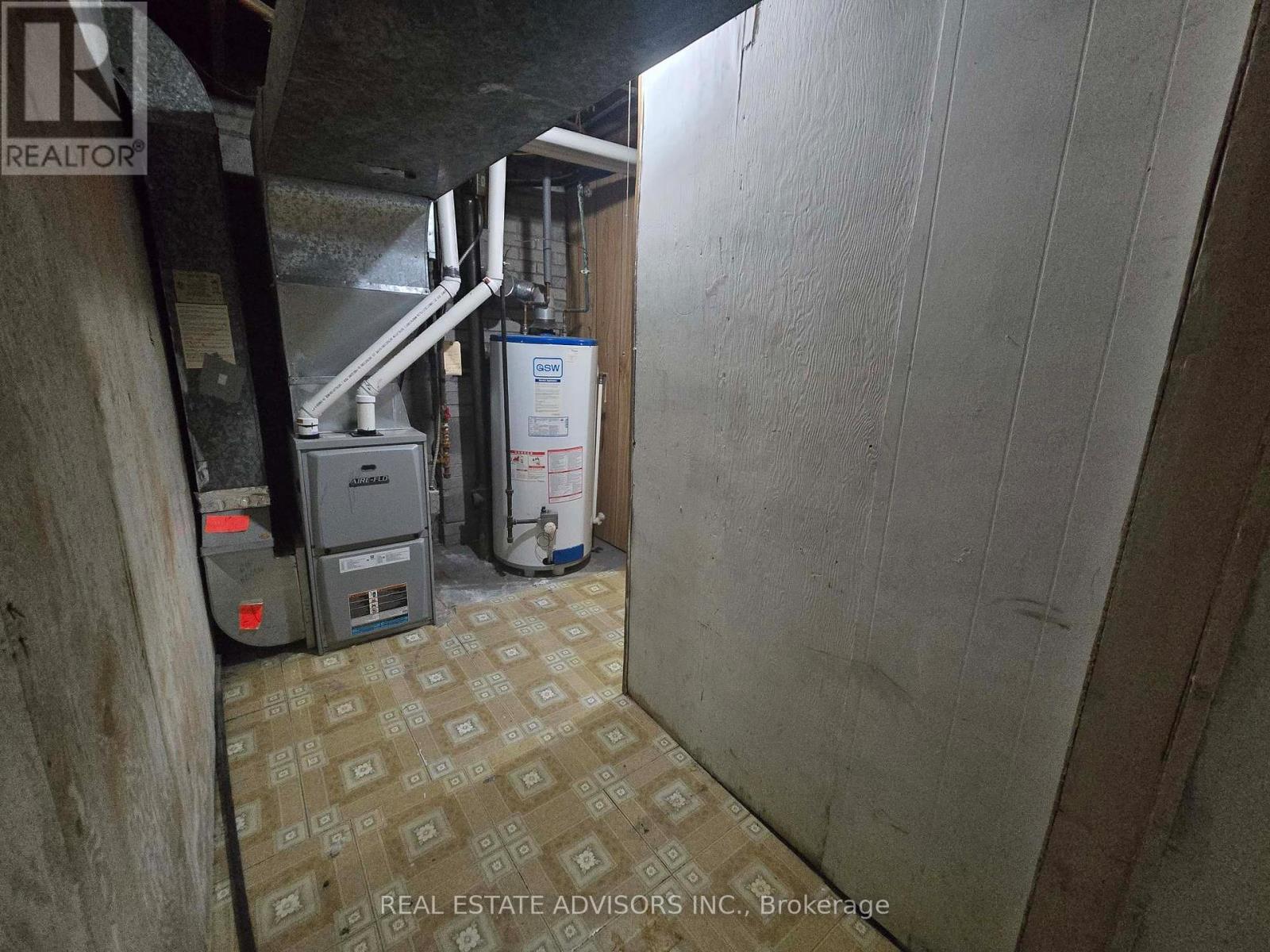 8 Virgilwood Drive, Toronto, Ontario  M2R 2B1 - Photo 24 - C12711314