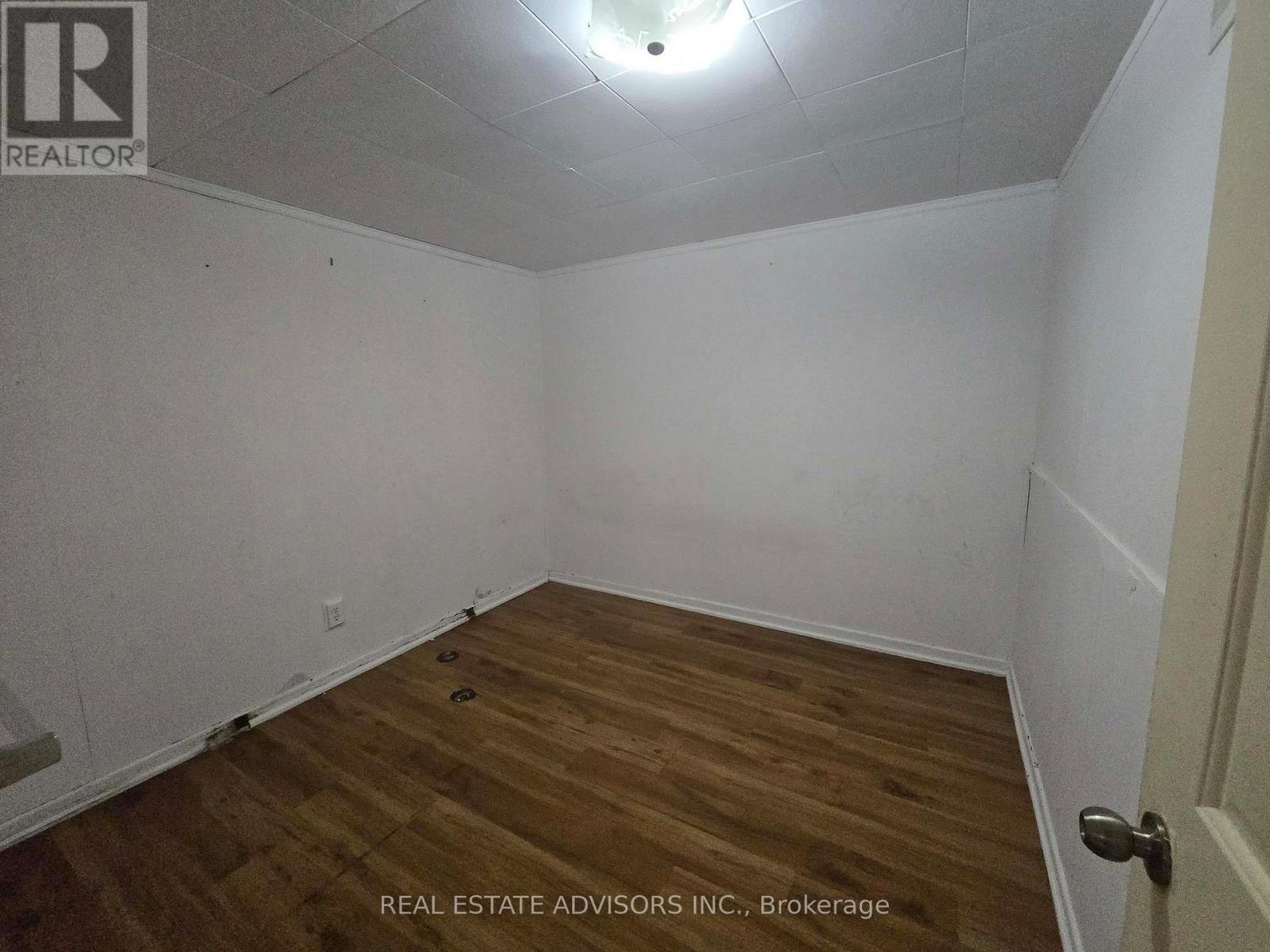 8 Virgilwood Drive, Toronto, Ontario  M2R 2B1 - Photo 27 - C12711314