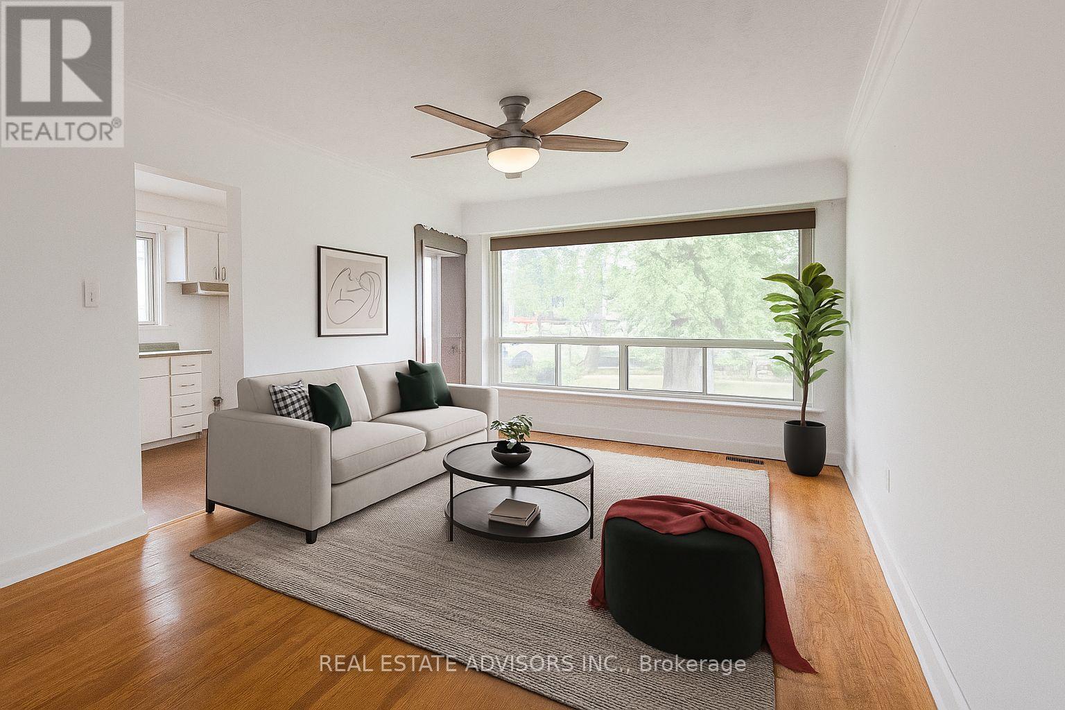 8 Virgilwood Drive, Toronto, Ontario  M2R 2B1 - Photo 5 - C12711314