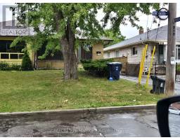 8 VIRGILWOOD DRIVE, Toronto, Ontario