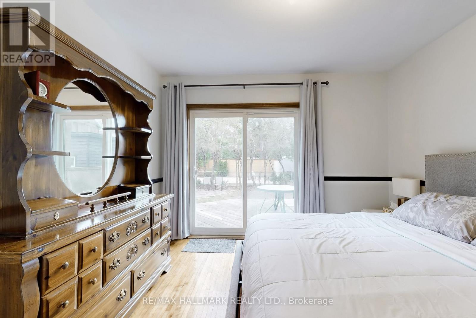 290 Laird Drive, Toronto, Ontario  M4G 3X5 - Photo 17 - C12711318