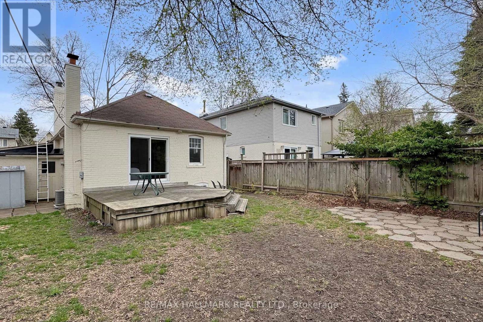 290 Laird Drive, Toronto, Ontario  M4G 3X5 - Photo 30 - C12711318