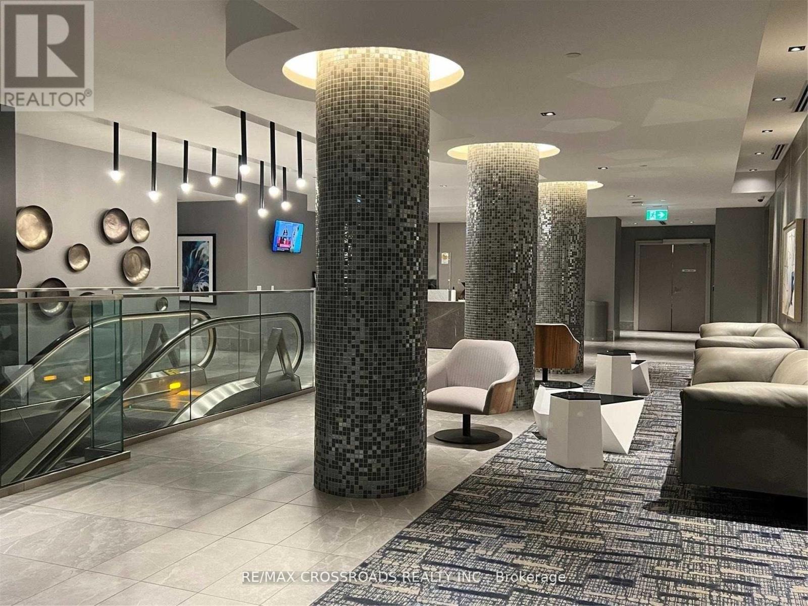 3711 - 50 WELLESLEY STREET E