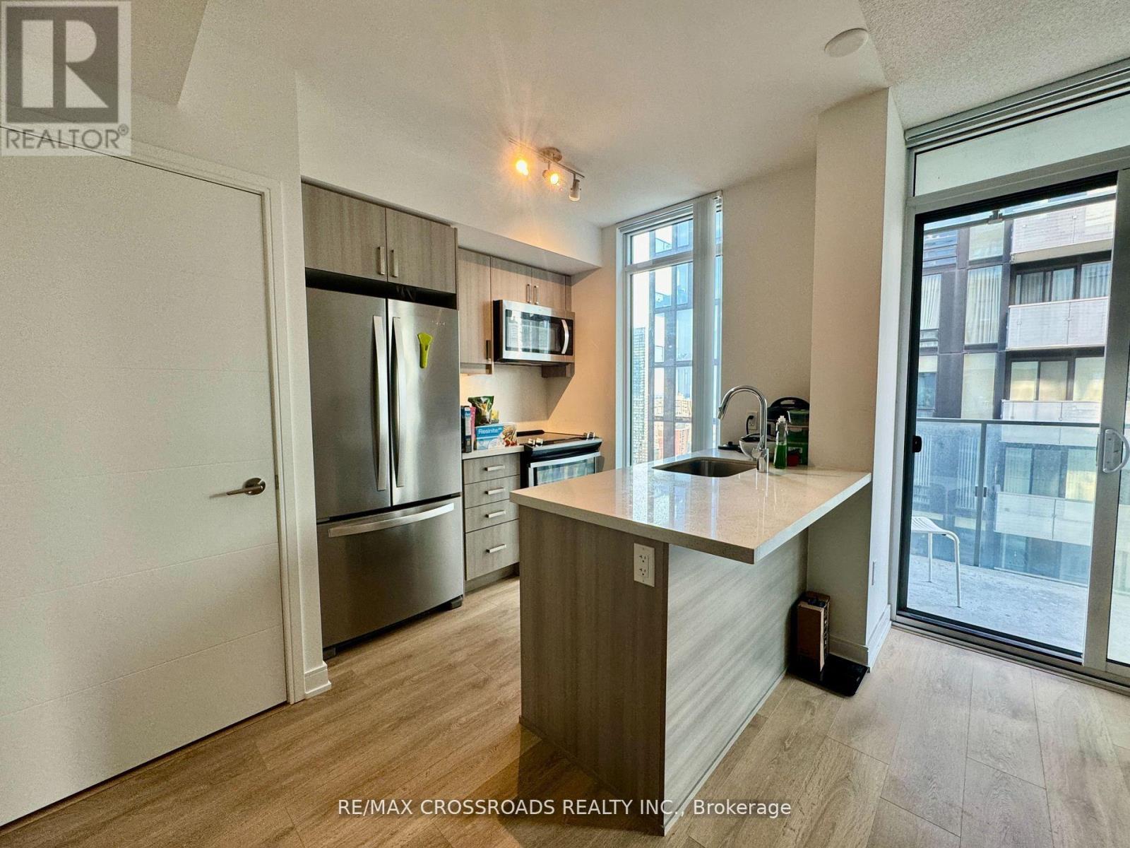 3711 - 50 Wellesley Street E, Toronto, Ontario  M4Y 0C8 - Photo 4 - C12711404