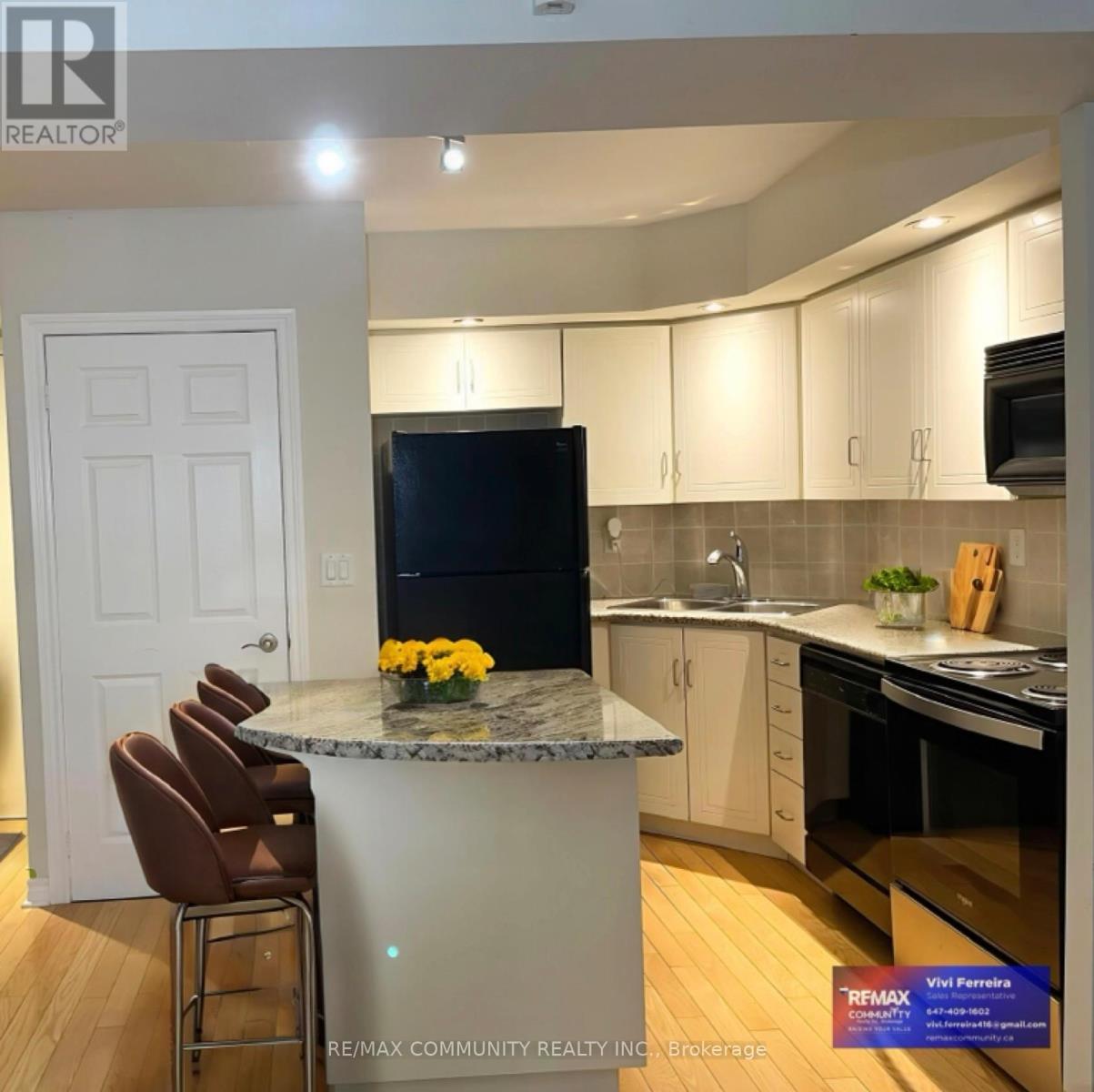 230 - 250 Wellington Street W, Toronto, Ontario  M5V 3P6 - Photo 10 - C12711410