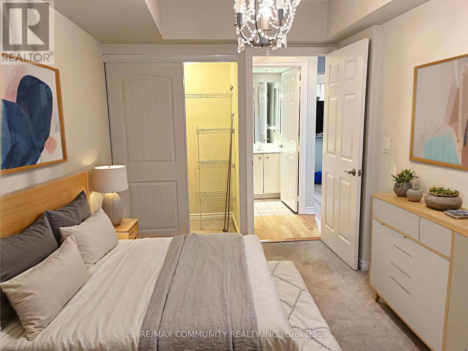 230 - 250 Wellington Street W, Toronto, Ontario  M5V 3P6 - Photo 16 - C12711410