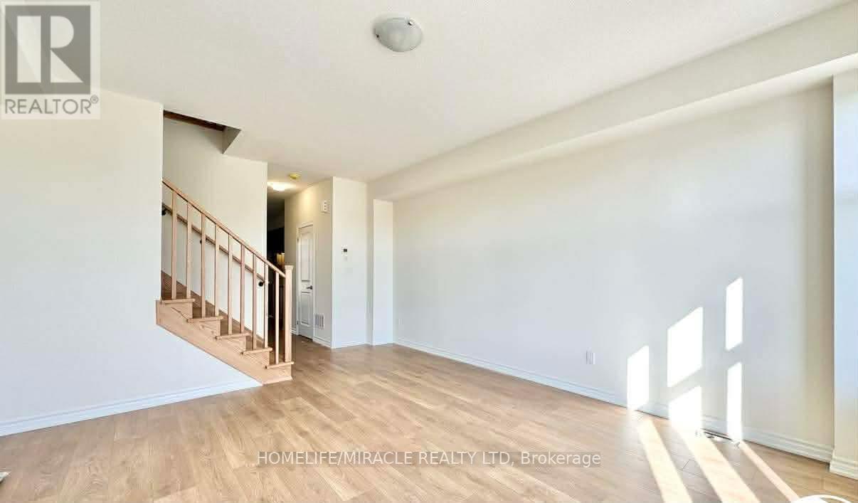 432 Okanagan Path, Oshawa, Ontario  L1H 0B1 - Photo 2 - E12711324