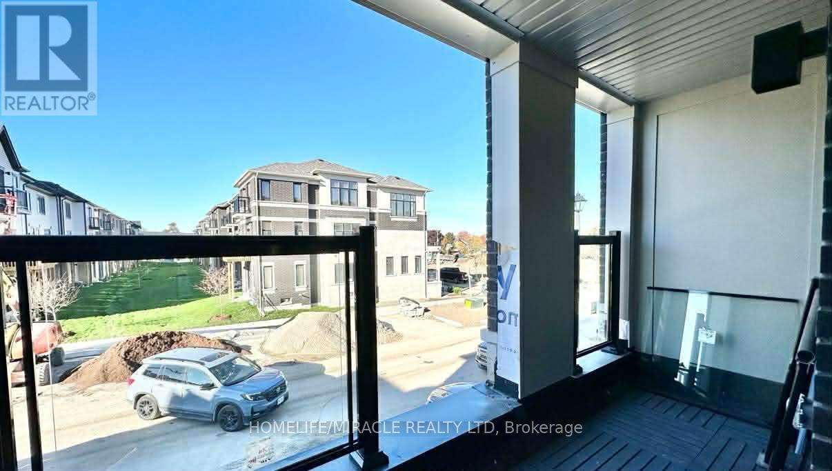 432 Okanagan Path, Oshawa, Ontario  L1H 0B1 - Photo 3 - E12711324