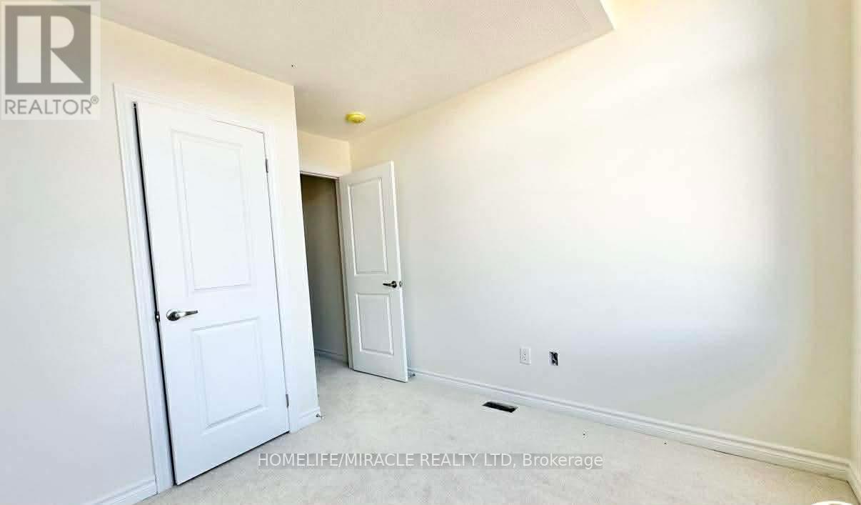 432 Okanagan Path, Oshawa, Ontario  L1H 0B1 - Photo 8 - E12711324