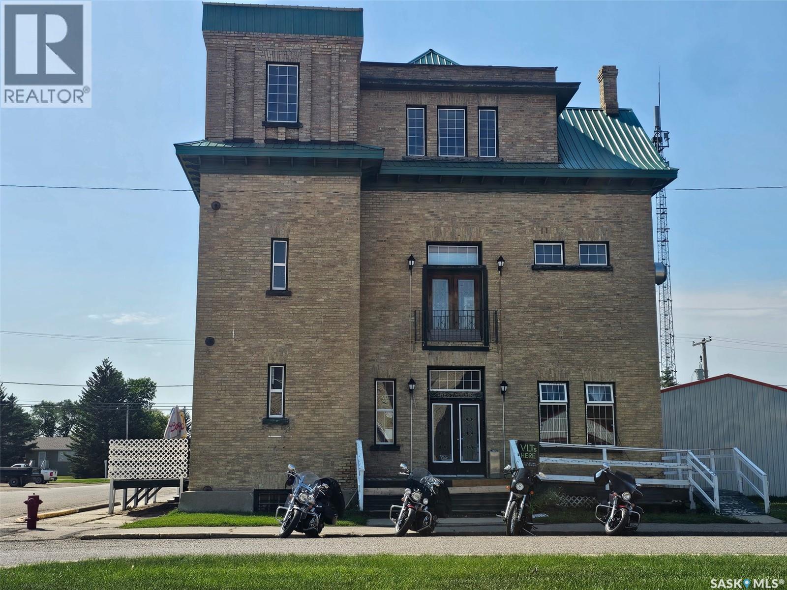 201 Main Street, Arcola, Saskatchewan  S0C 0G0 - Photo 1 - SK027083