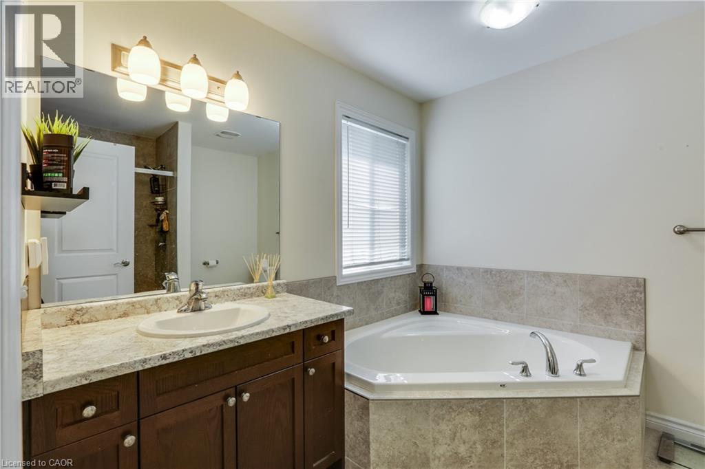 3423 Castle Rock Place Unit# 10, London, Ontario  N6L 0C8 - Photo 25 - 40766893