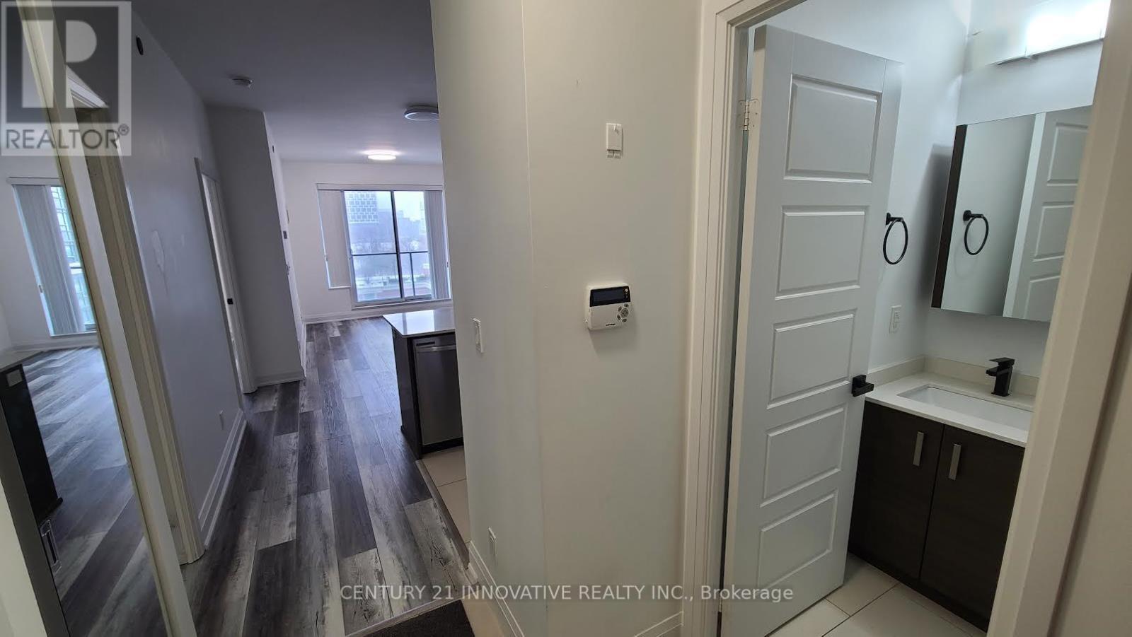 703 - 8228 Birchmount Road, Markham, Ontario  L3R 1A6 - Photo 4 - N12711100