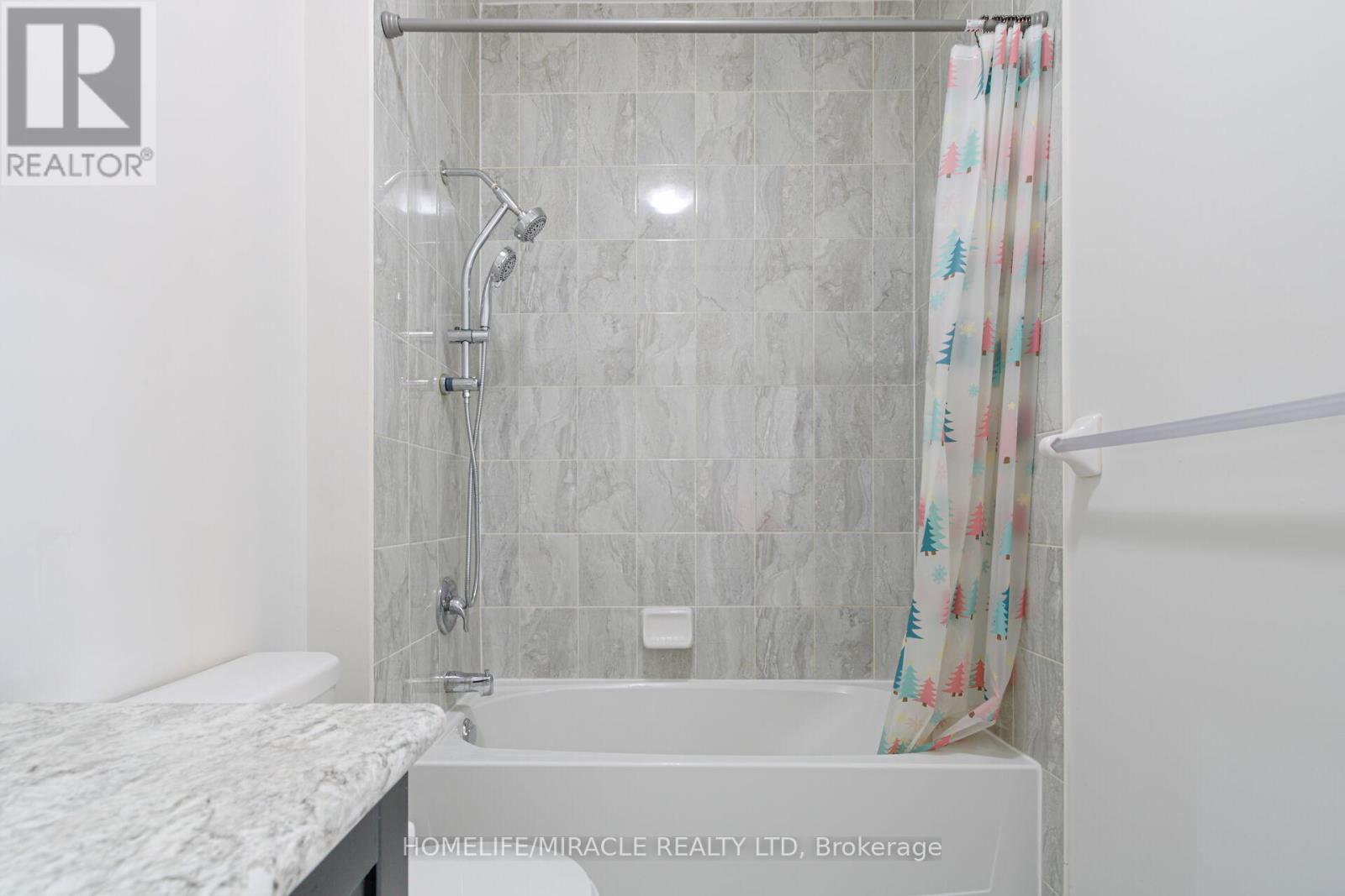 19 Exhibition Crescent, Brampton, Ontario  L7A 4B9 - Photo 24 - W12650596