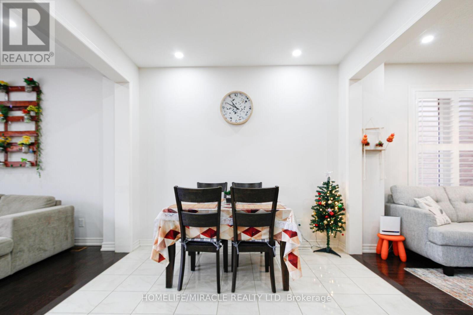 19 Exhibition Crescent, Brampton, Ontario  L7A 4B9 - Photo 9 - W12650596