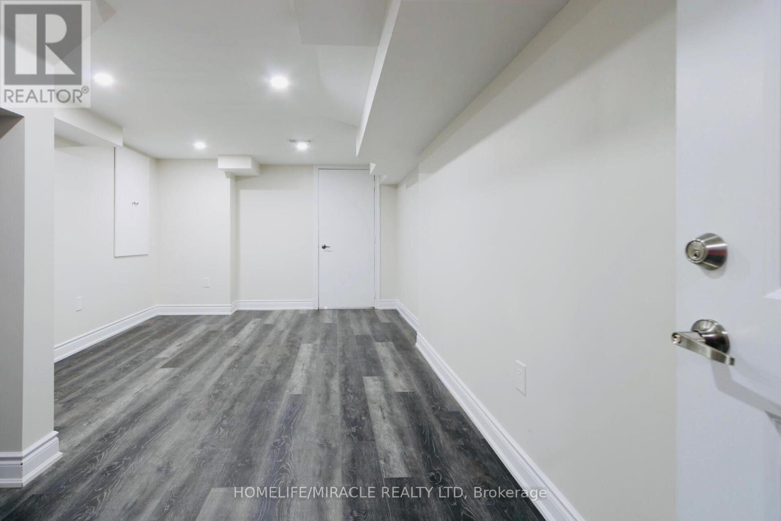 19 Exhibition Crescent, Brampton, Ontario  L7A 4B9 - Photo 35 - W12650596