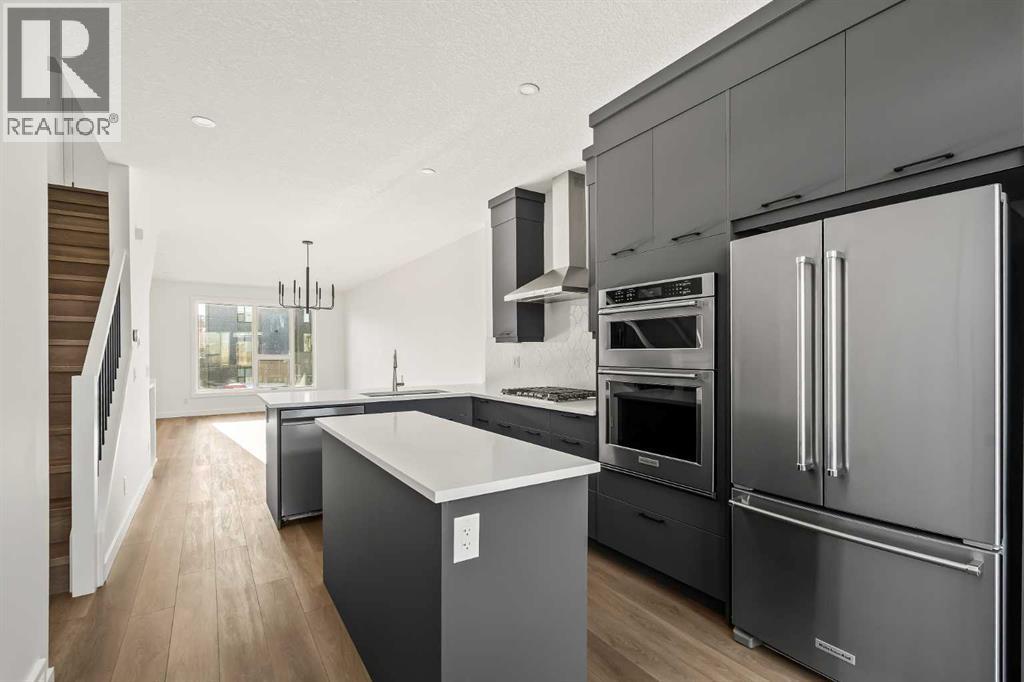 2533 Sovereign Crescent Sw, Calgary, Alberta  T3C 3Y3 - Photo 4 - A2279495